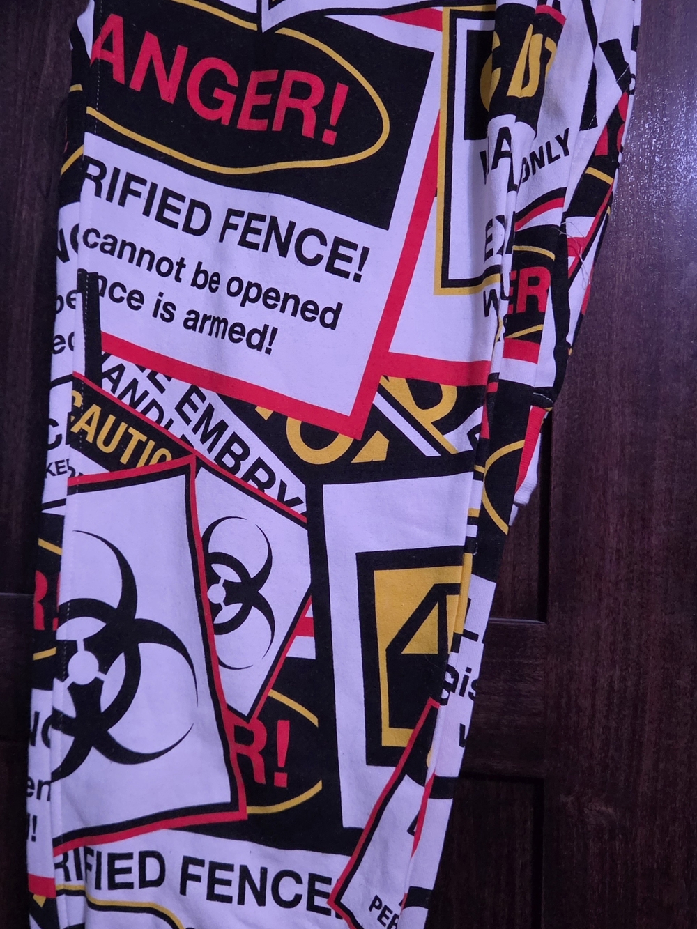 🔥2XL NEW WITH TAGS — THE HUNDREDS × JURASSIC PARK COLLAB 🔥